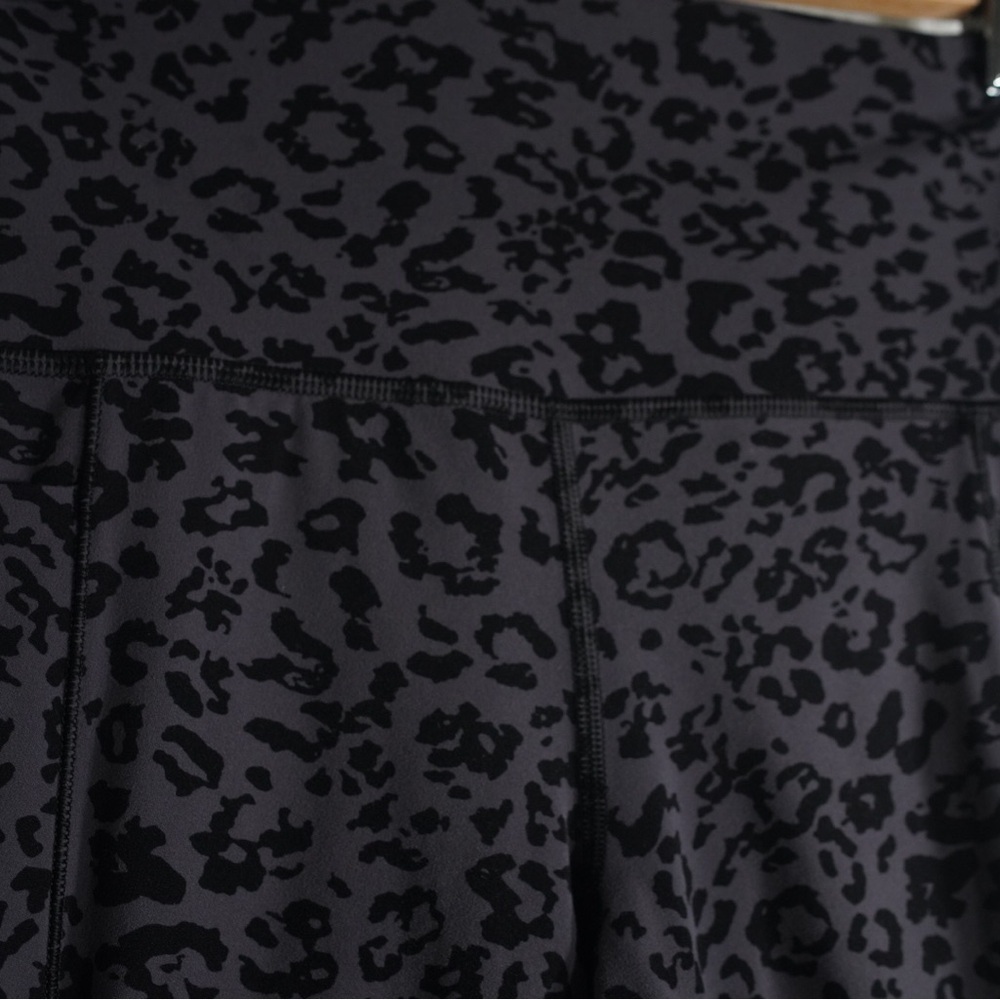 Athleta Leggings Women’s Salutation II Capri Black High Rise Yoga Size XS - Picture 2 of 8